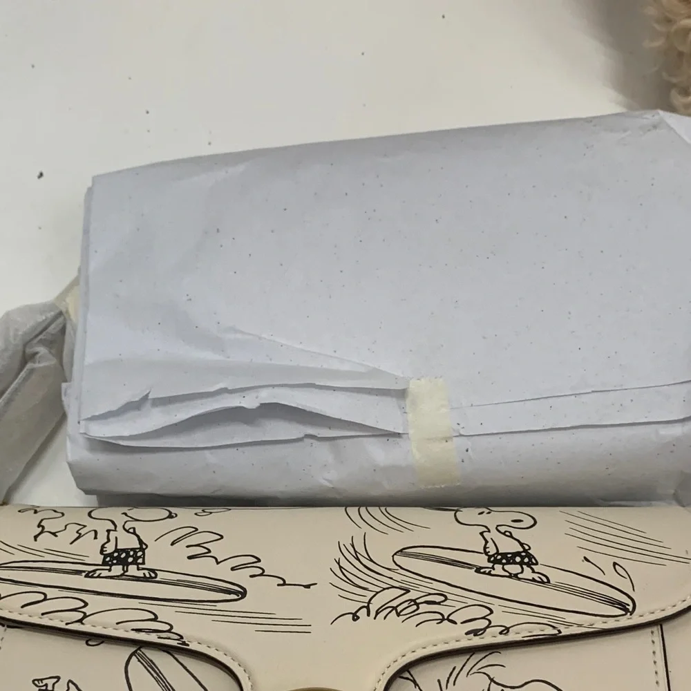 Coach Peanuts Tabby X new with tags - Picture 10 of 15
